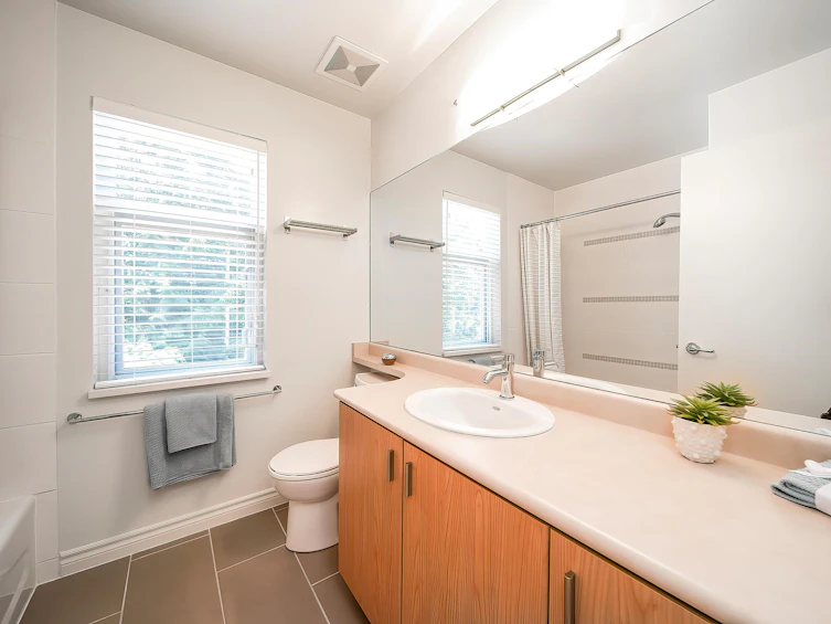 72-6878 Southpoint Drive, Burnaby, BC, V3N 5E4 - 18