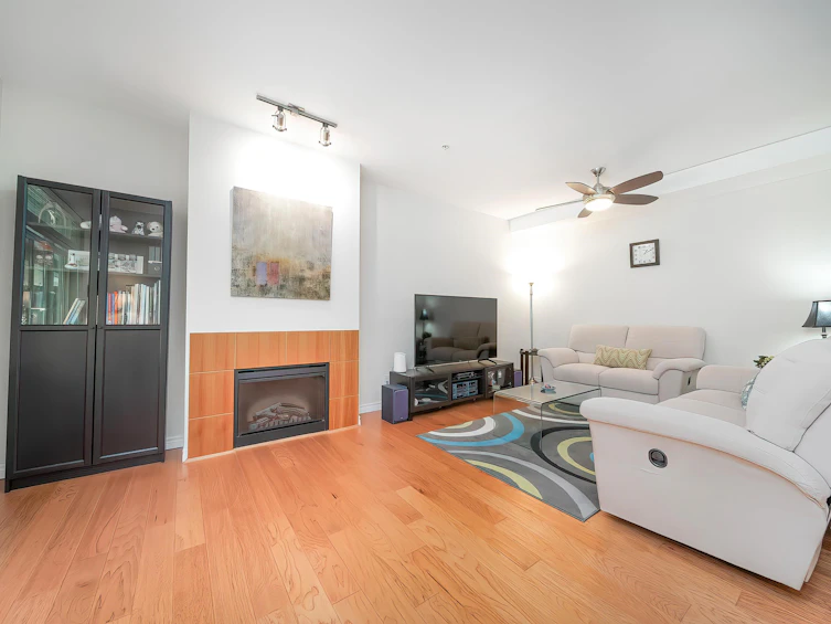 72-6878 Southpoint Drive, Burnaby, BC, V3N 5E4 - 3