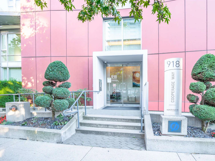 1105-918 Cooperage Way, Vancouver, BC, V6B 0A7 - 4