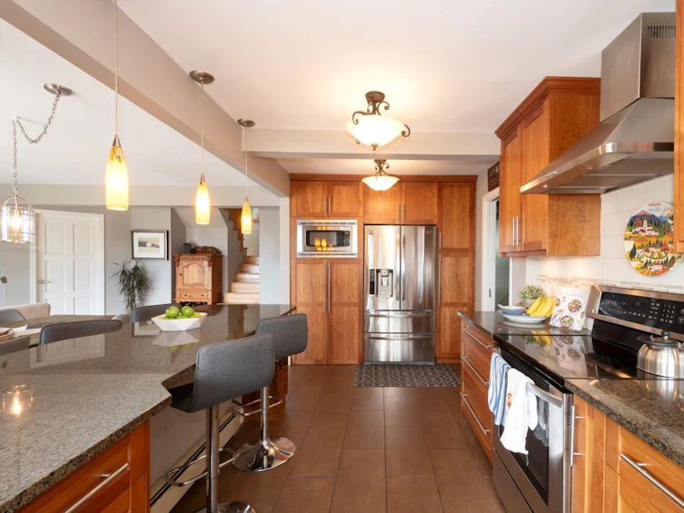 5703 Bluebell Drive, West Vancouver, BC, V7W 1T2 - 7