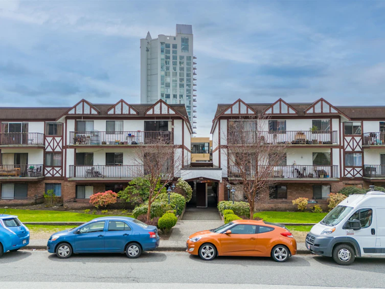 305-131 W 4 Street, North Vancouver, BC, V7M 3C8 - 2