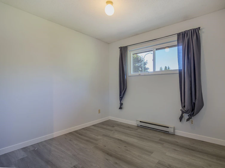 35390 Selkirk Avenue, Abbotsford, BC, V2S 8L2 - 14