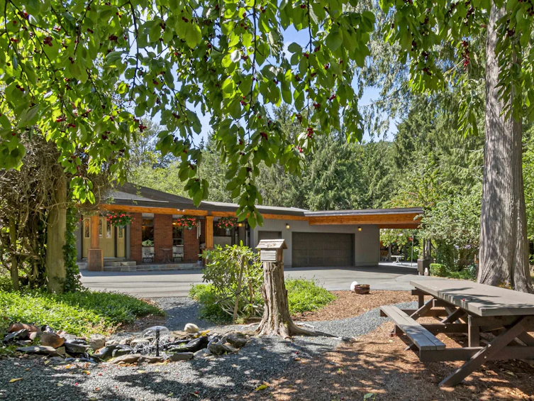 16-1735 Spring Creek Drive, Cultus Lake, BC, V2R 0C9