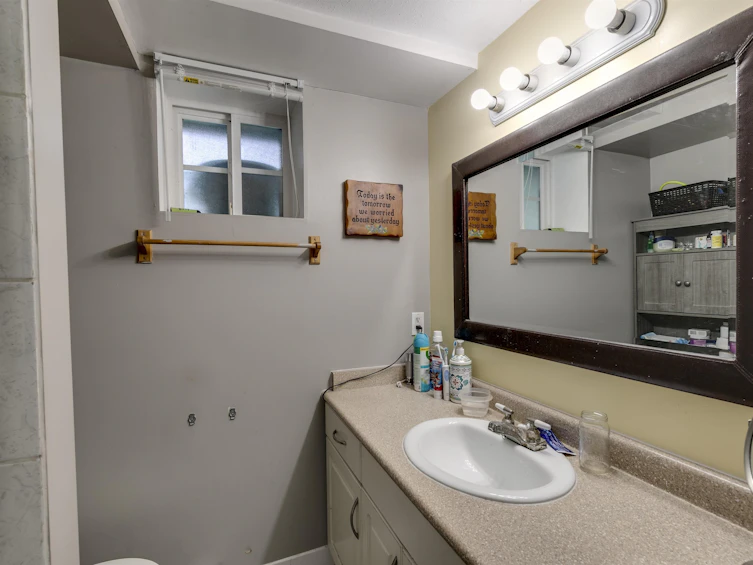 33675 3rd Avenue, Mission, BC, V2V 1R1 - 30