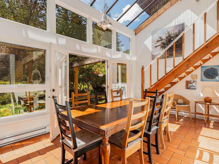775 Carter Road, Bowen Island, BC, V0N 1G1