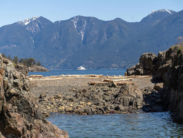 825 Hummingbird Lane, Bowen Island, BC, V0N 1G1 - 15