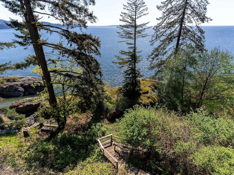 825 Hummingbird Lane, Bowen Island, BC, V0N 1G1 - 8