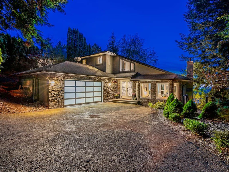 2724 St Moritz Way, Abbotsford BC V3G 1C3