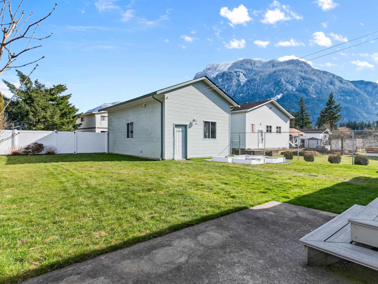 249 Cariboo Avenue, Hope, BC, V0X 1L0 - 25