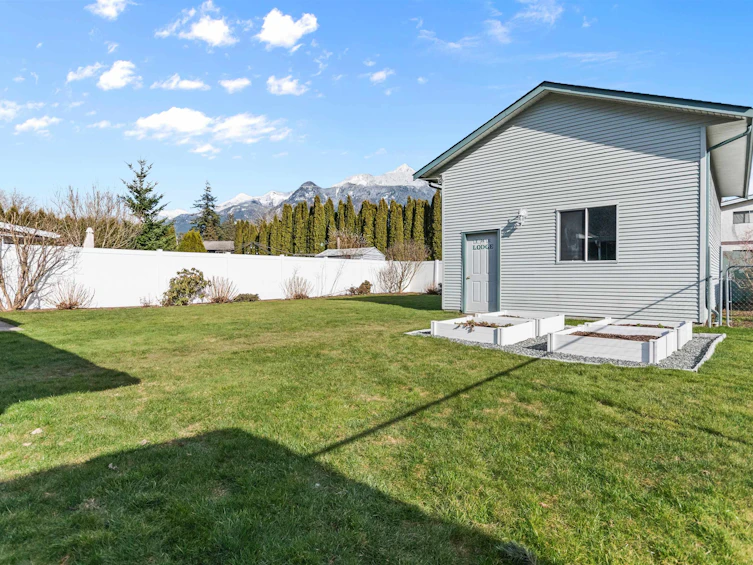 249 Cariboo Avenue, Hope, BC, V0X 1L0 - 26