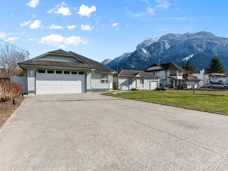 249 Cariboo Avenue, Hope, BC, V0X 1L0 - 28