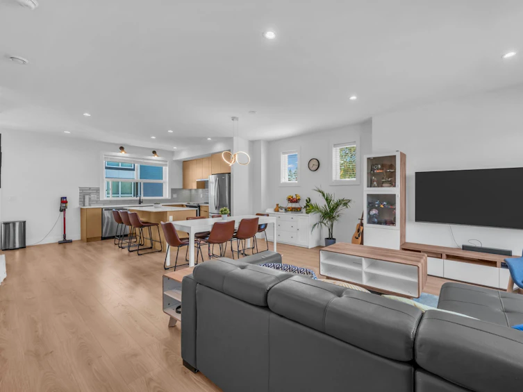 6-19255 Aloha, Surrey, BC, V4N 6T8 - 6