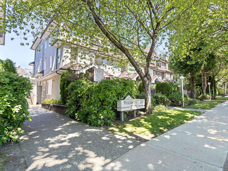 22-7175 17th Avenue, Burnaby, BC, V3N 1K8 - 2