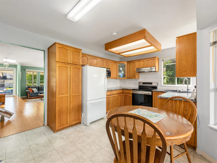 2825 Gardner Court, Abbotsford, BC, V2T 5E4 - 9