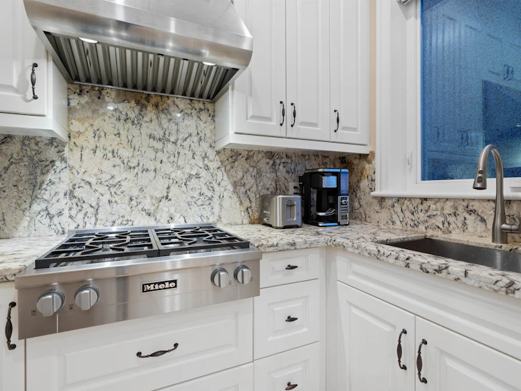 2856 W 21st Avenue, Vancouver, BC, V6L 1K6 - 7