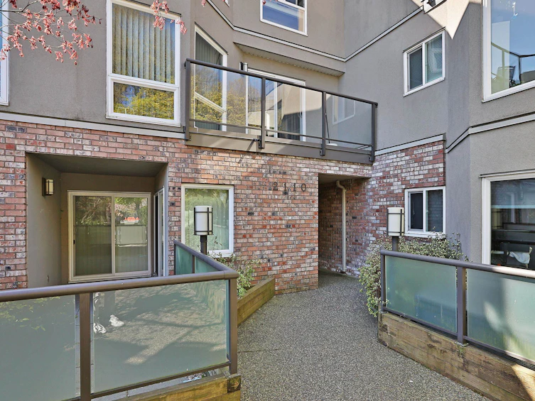 301-2110 Cornwall Avenue, Vancouver, BC, V6K 1B4 - 3