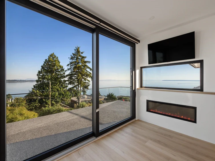 15135 Royal Avenue, Surrey, BC, V4B 1M2 - 5