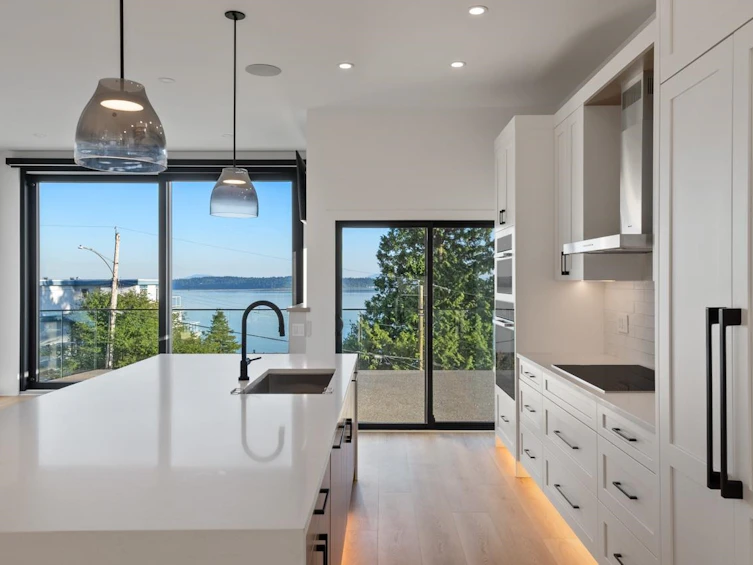 15135 Royal Avenue, Surrey, BC, V4B 1M2 - 9