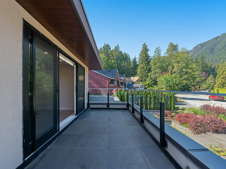 5199 Cliffridge Avenue, North Vancouver, BC, V7R 3V2 - 31