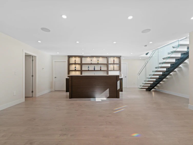 5199 Cliffridge Avenue, North Vancouver, BC, V7R 3V2 - 36