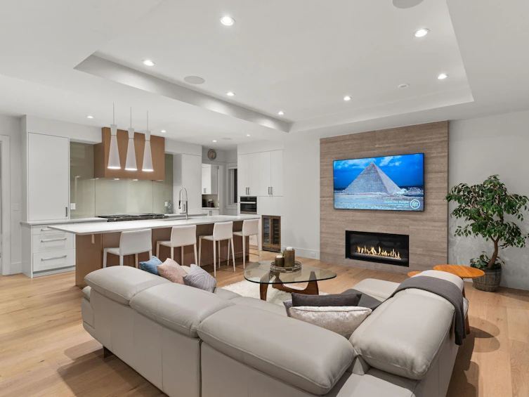 2825 Edgemont Boulevard, North Vancouver, BC, V7R 2N3 - 8