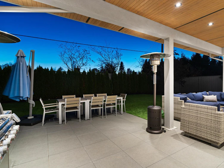 2825 Edgemont Boulevard, North Vancouver, BC, V7R 2N3 - 25