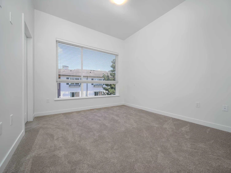 21-18887 72a Avenue, Surrey, BC, V4N 6W4 - 17