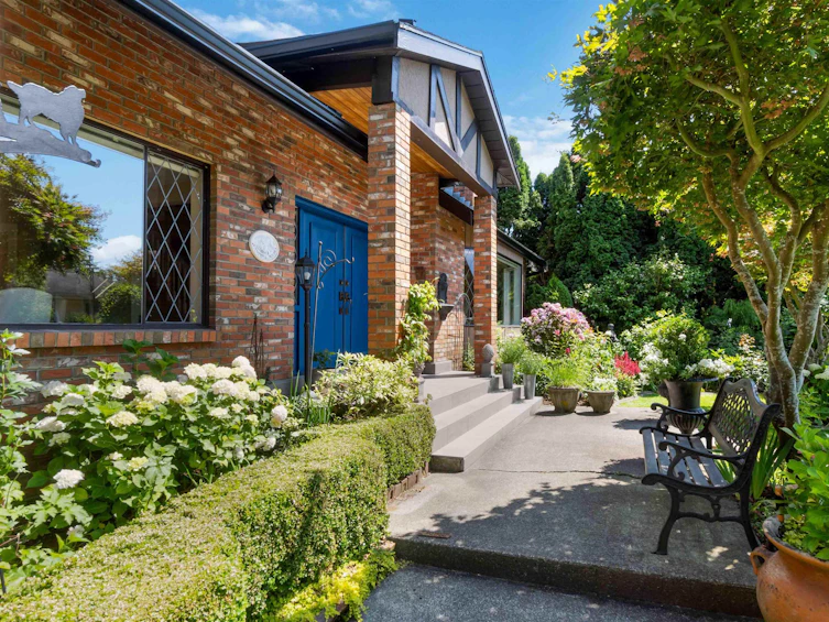 4106 Staulo Crescent, Vancouver, BC, V6N 3S2 - 3
