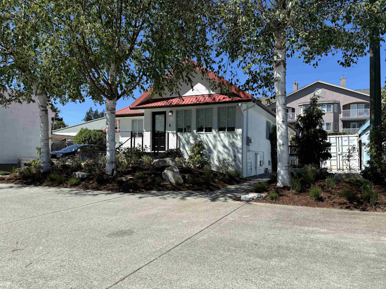 5700 Cowrie Street, Sechelt, BC, V0N 3A3 - 3