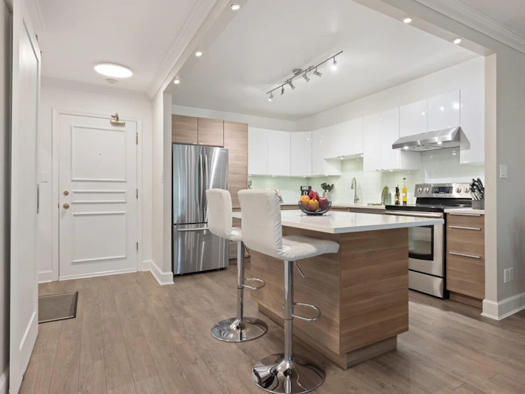 102-518 Moberly Road, Vancouver, BC, V5Z 4G3 - 3