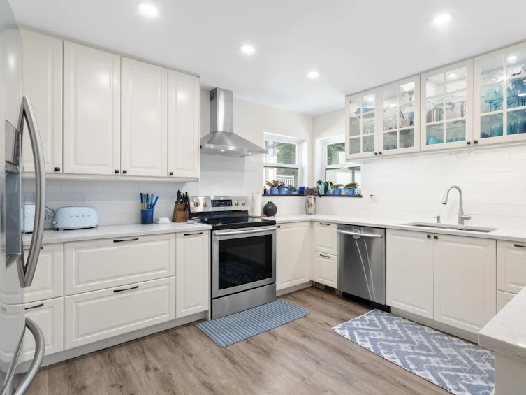 1367 Charter Hill Drive, Coquitlam, BC, V3E 1P1 - 7