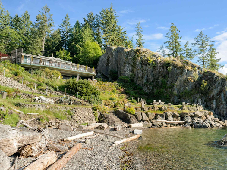 584 Holdings Road, Bowen Island, BC, V0N 1G2 - 4