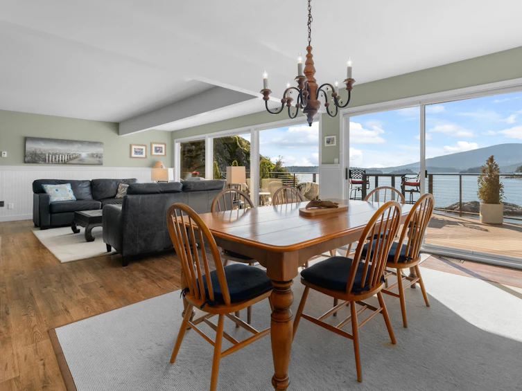 584 Holdings Road, Bowen Island, BC, V0N 1G2 - 10