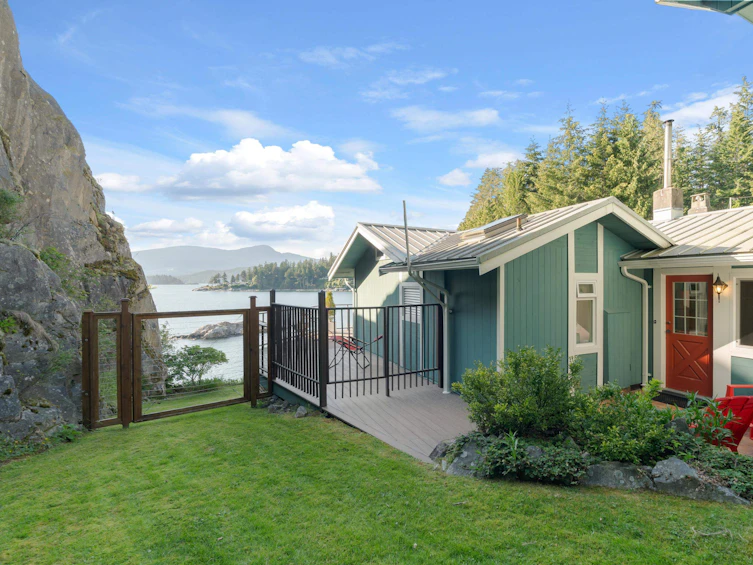 584 Holdings Road, Bowen Island, BC, V0N 1G2 - 32