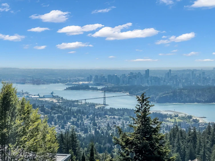 2673 Finch Hill, West Vancouver, BC, V7S 3H3 - 2