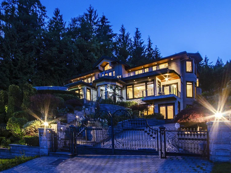 2673 Finch Hill, West Vancouver, BC, V7S 3H3 - 3