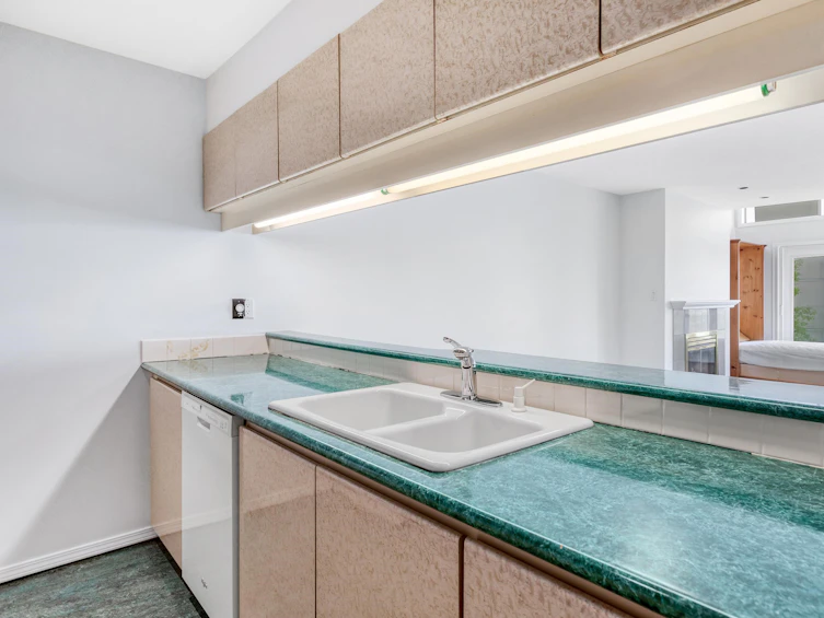 203-2202 Marine Drive, West Vancouver, BC, V7V 1K4 - 10