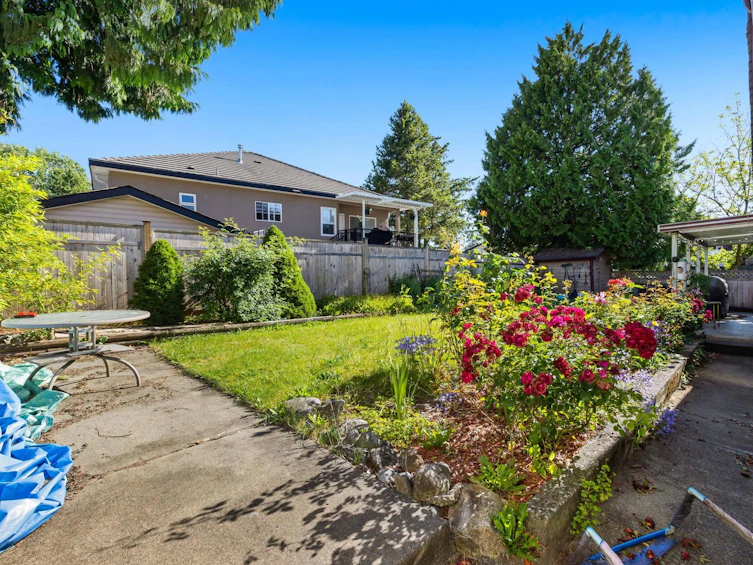 9068 Buchanan Place, Surrey, BC, V3V 6E4 - 6