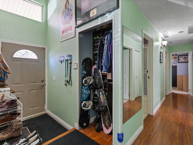 9068 Buchanan Place, Surrey, BC, V3V 6E4 - 24