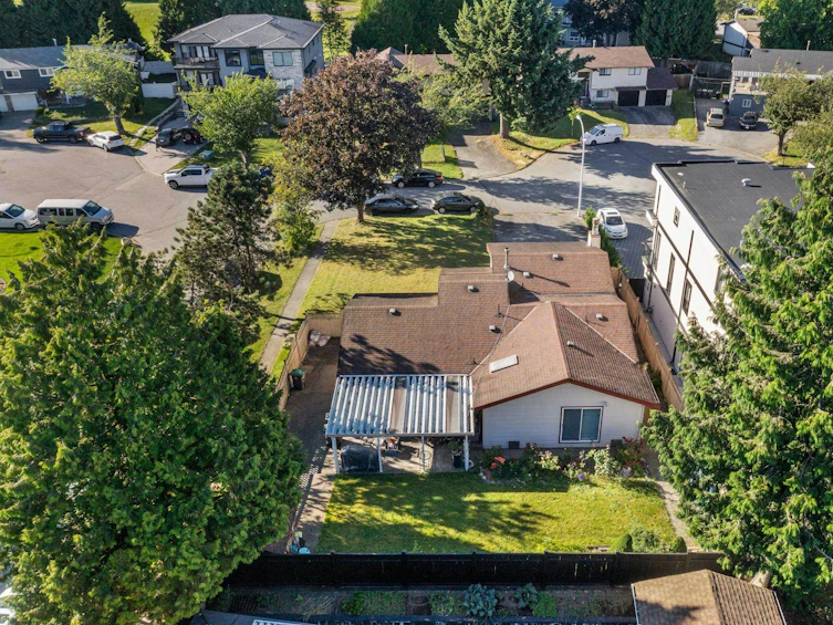 9068 Buchanan Place, Surrey, BC, V3V 6E4 - 37