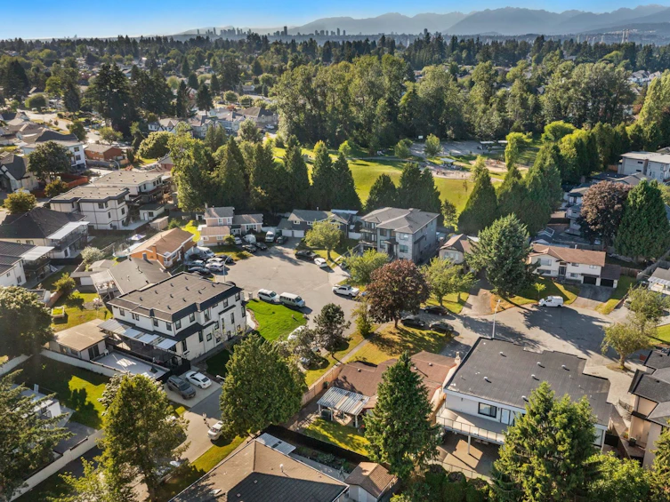 9068 Buchanan Place, Surrey, BC, V3V 6E4 - 38