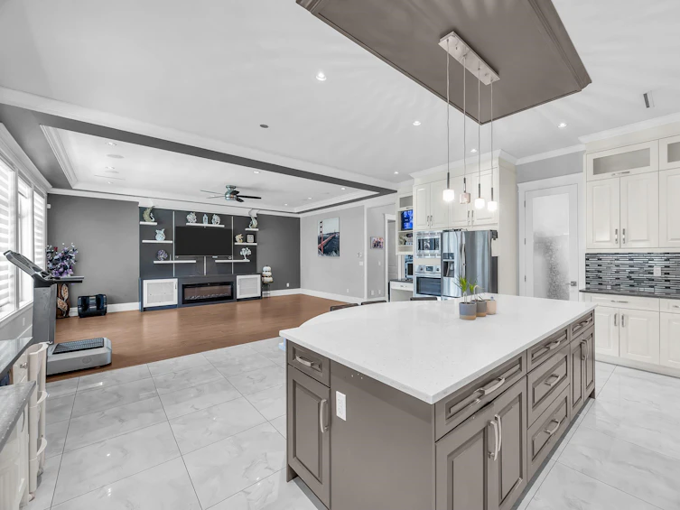 6560 124, Surrey, BC, V3W 1P7 - 3