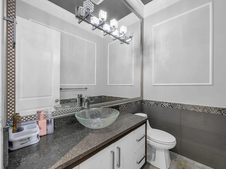6560 124, Surrey, BC, V3W 1P7 - 37