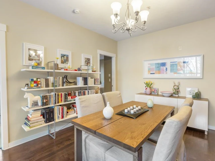 221-15988 26, Surrey, BC, V3Z 5K3 - 5