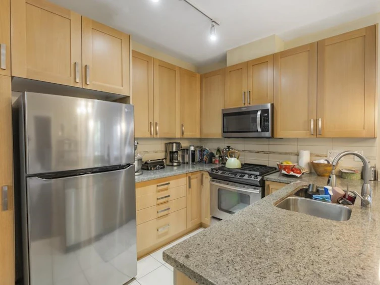 221-15988 26, Surrey, BC, V3Z 5K3 - 7