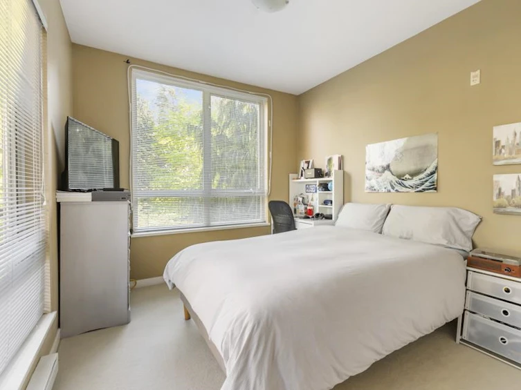 221-15988 26, Surrey, BC, V3Z 5K3 - 15