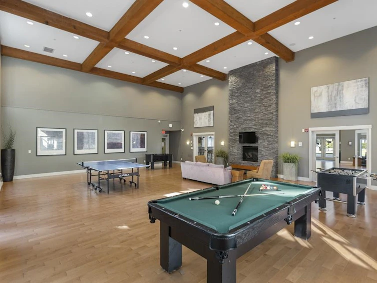 221-15988 26, Surrey, BC, V3Z 5K3 - 21
