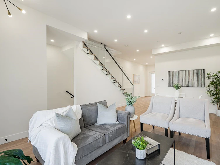 1-133 Debeck Street, New Westminster, BC, V3L 3H7 - 4
