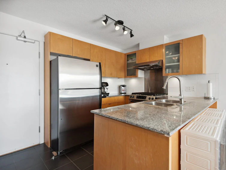 802-7535 Alderbridge Way, Richmond, BC, V6X 4L2 - 7