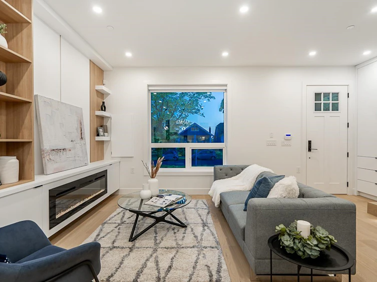 1-2715 E Pender Street, Vancouver, BC, V5K 2B9 - 2
